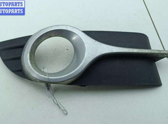 купить Рамка фары противотуманной правой на Renault Espace IV (2002-2014)