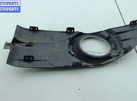 купить Рамка фары противотуманной правой на Renault Espace IV (2002-2014)