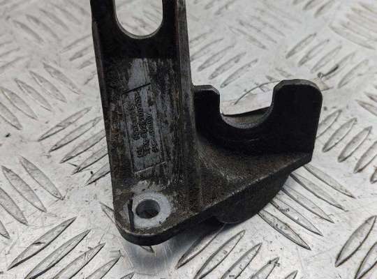 купить Кронштейн крепления на Opel Astra H (2004-2009)