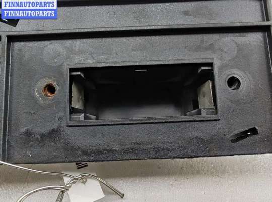 купить Кнопка открывания багажника на Volkswagen Touran