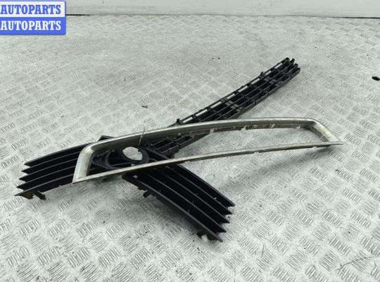 купить Решётка (заглушка) в бампер на Audi A4 B6 (2001-2004)