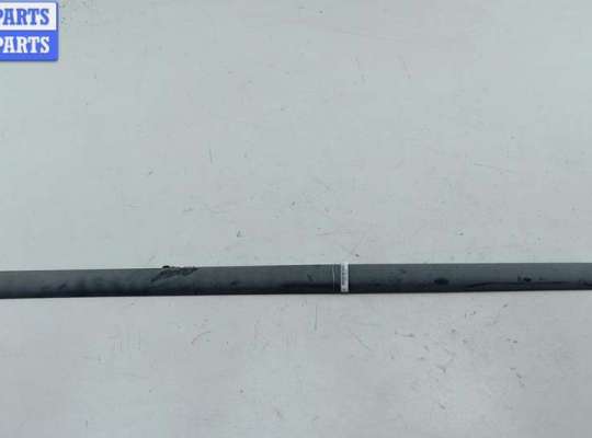 купить Молдинг двери передней правой на Volkswagen Passat B5