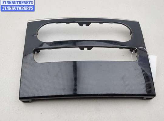 Накладка декоративная на торпедо MB1631284 на Mercedes M-Class ML W164 (2005-2011)