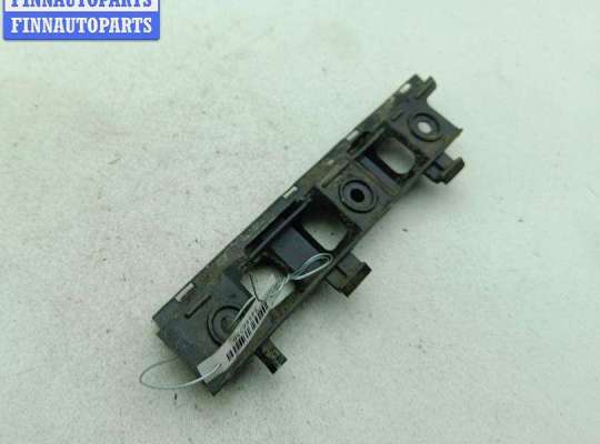 купить Кронштейн бампера переднего на Volkswagen Passat B6