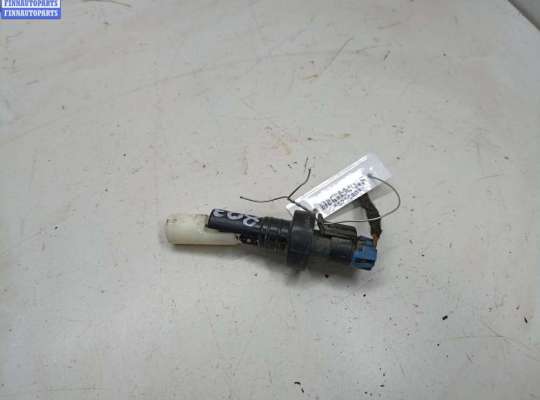 купить Датчик уровня омывающей жидкости на Opel Omega B (1994-2003)