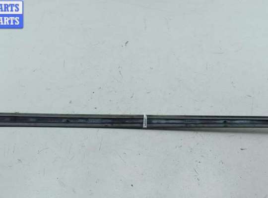 купить Молдинг двери передней левой на Audi A4 B6 (2001-2004)