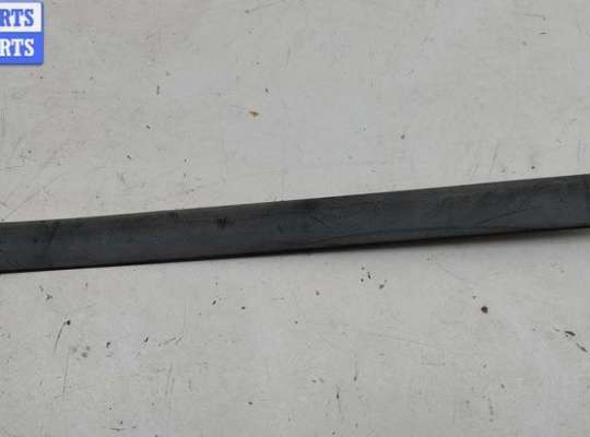 купить Молдинг двери задней левой на Volkswagen Passat B5+ (GP)