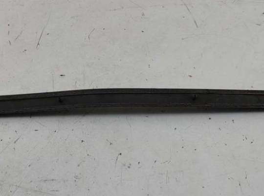 купить Молдинг двери задней левой на Volkswagen Passat B5+ (GP)