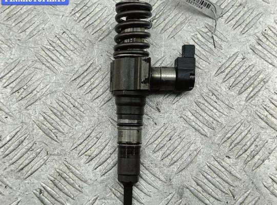 купить Форсунка топливная на Volkswagen Passat B6