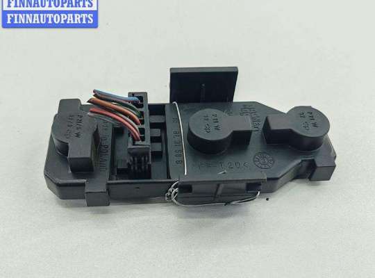 Купить Плата фонаря заднего правого на Audi A6 C5 (1997-2005) Плата фонаря заднего правого AU1693524 на Audi A6 C5 (1997-2005)