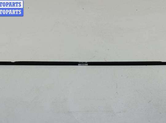 Молдинг стекла двери передней левой наружный VG2707292 на Volkswagen Touran