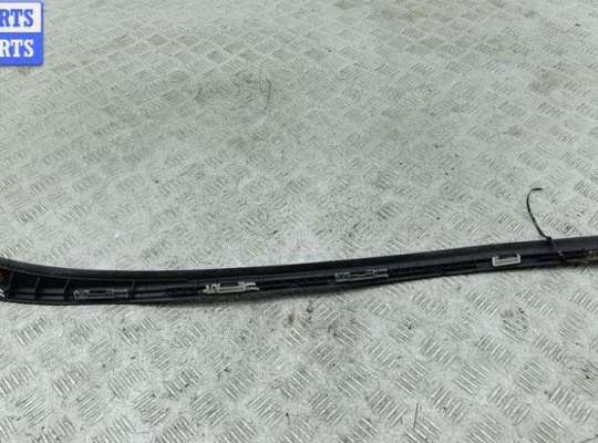 купить Молдинг лобового стекла на Peugeot 308 T7 (2007-2013)