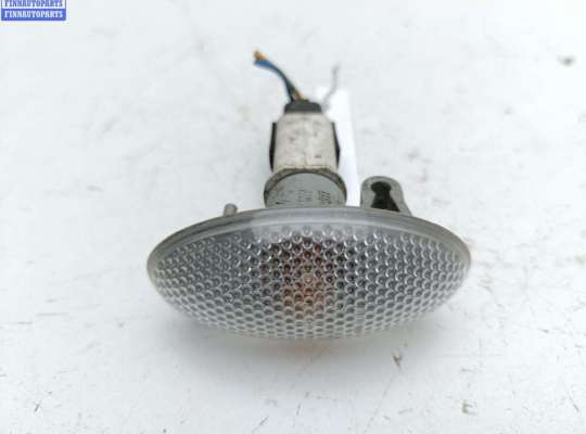 купить Повторитель поворота правый на Peugeot 307