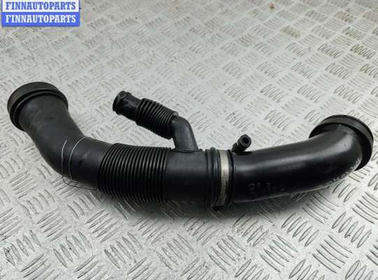 купить Патрубок воздушного фильтра на Volkswagen Passat B5