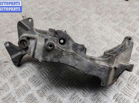 купить Кронштейн генератора на Audi A4 B5 (1994-2001)