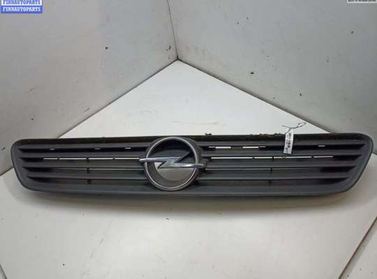 Решетка радиатора OP1740270 на Opel Astra G