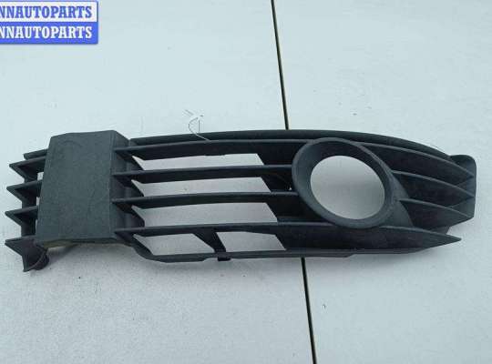 купить Решётка (заглушка) в бампер на Volkswagen Passat B5+ (GP)