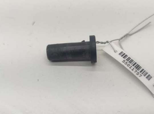 купить Кронштейн радиатора на Audi A6 C5 (1997-2005)