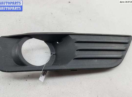 купить Рамка фары противотуманной правой на Ford Focus II (2004-2011)