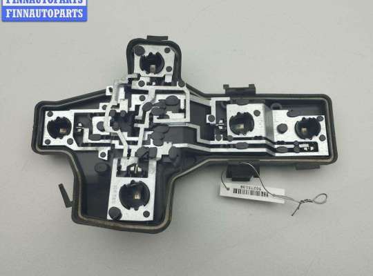 Плата фонаря заднего правого VG2757302 на Volkswagen Touran