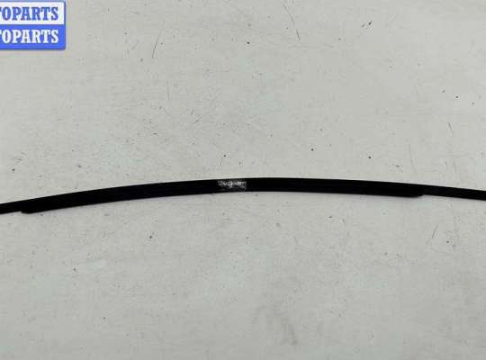 купить Молдинг стекла двери передней правой наружный на Skoda Fabia mk2 (5J)