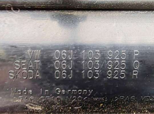 купить Накладка декоративная на двигатель на Volkswagen Passat B6
