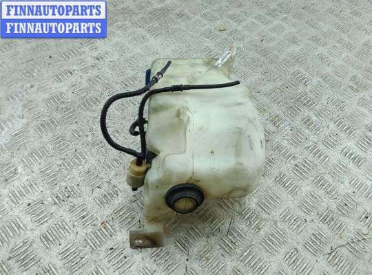 Бачок омывателя на Volkswagen Golf IV (1J)