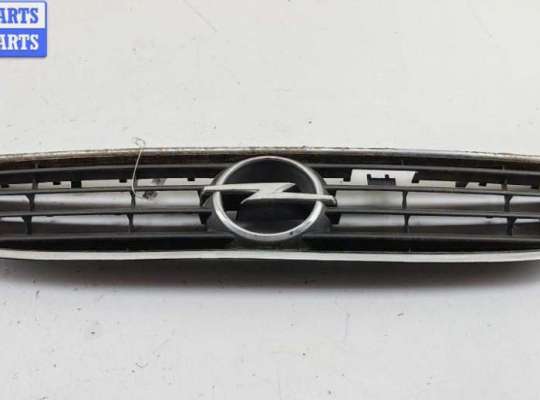 Решетка радиатора OP2434068 на Opel Zafira A (1999-2005)