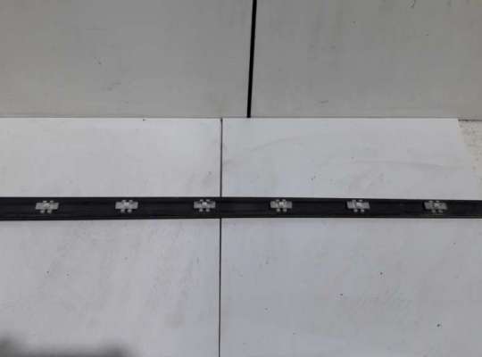 купить Молдинг двери передней правой на Mercedes C-Class W203 (2000-2006)