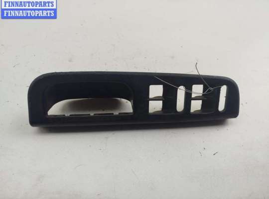 купить Ручка двери внутренняя передняя левая на Volkswagen Passat B5