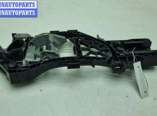 купить Корпус (держатель) ручки двери задней левой на Volkswagen Passat B6