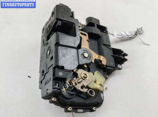 Замок двери передней правой VG2683498 на Volkswagen Golf-4