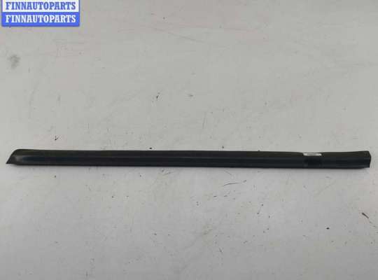 Молдинг двери передней правой AU1652867 на Audi A6 C5 (1997-2005)