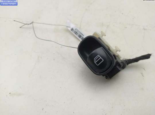 купить Кнопка стеклоподъемника переднего правого на Mercedes W203 (C)