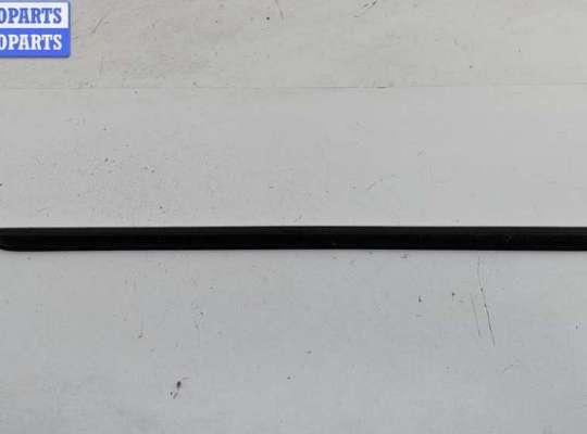 купить Молдинг стекла двери задней левой наружный на Volkswagen Passat B5+ (GP)