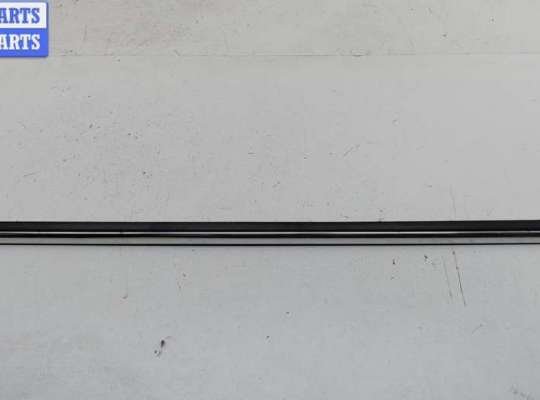 купить Молдинг стекла двери задней левой наружный на Volkswagen Passat B5+ (GP)