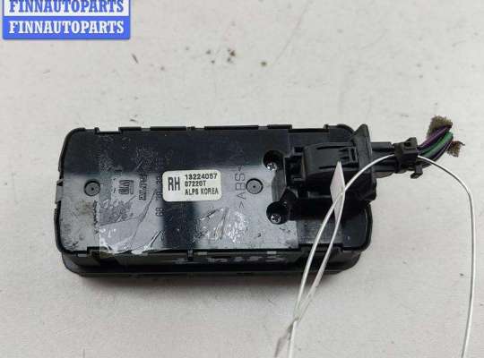 купить Блок кнопок управления стеклоподъемниками на Opel Vectra C (2002-2008)