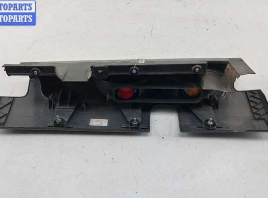 Фонарь задний на Opel Vivaro A