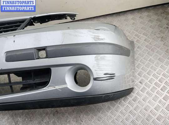 Бампер передний на Renault Laguna II