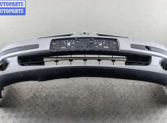 Бампер передний на Renault Laguna II