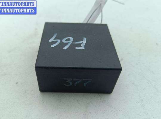 Реле стеклоочистителя (дворников) VG2656672 на Volkswagen Passat B5+ (GP)