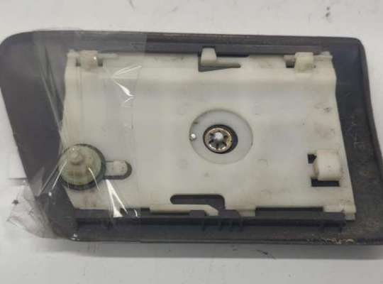 купить Молдинг крыла переднего правого на Audi A6 C4 (1994-1997)