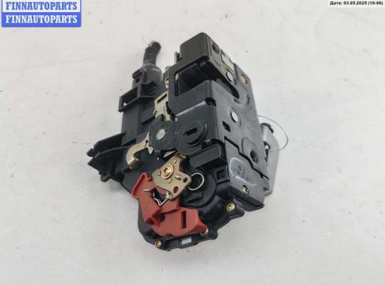 купить Замок двери задней левой на Audi A4 B6 (2001-2004)