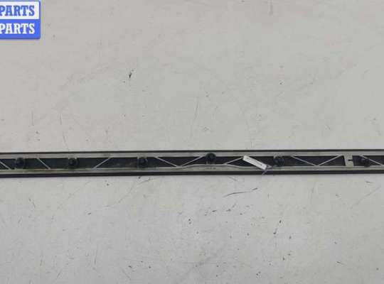 Молдинг на Peugeot 607