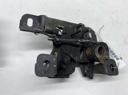Купить Замок капота на Audi A4 B5 (1994-2001) Замок капота AU1058760 на Audi A4 B5 (1994-2001)
