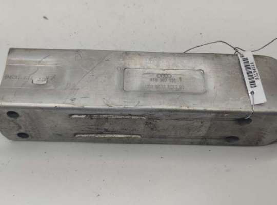 купить Кронштейн бампера переднего на Audi A6 C6 (2004-2011)