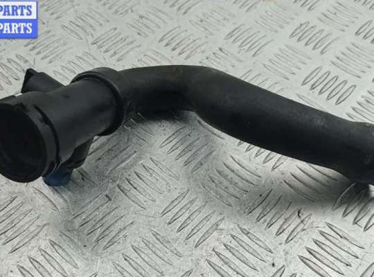 Купить Патрубок радиатора на Audi A6 C5 (1997-2005) Патрубок радиатора AU1659520 на Audi A6 C5 (1997-2005)