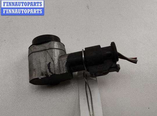 Датчик парковки (парктроник) передний VG2661393 на Volkswagen Passat B7