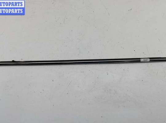 Молдинг стекла двери передней левой наружный VG2610029 на Volkswagen Passat B5+ (GP)