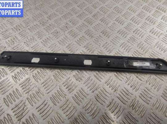 купить Накладка двери задней правой на BMW 3 E46 (1998-2006)